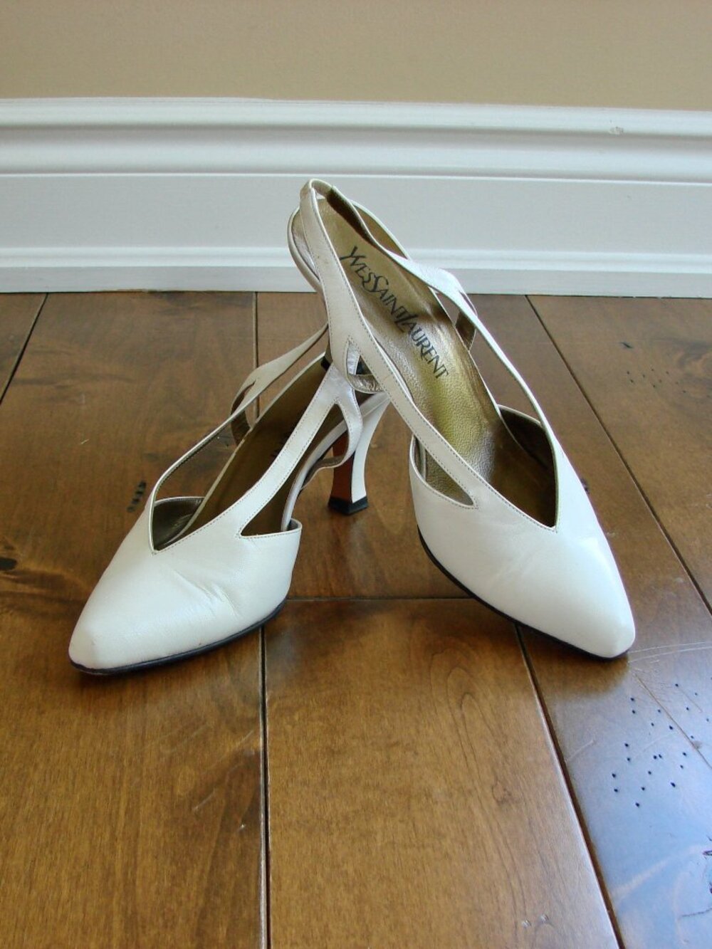 YSL White Slingback Leather Heels Wedding Authentic COA Kitten Heels Vintage 7 - Picture 2 of 13